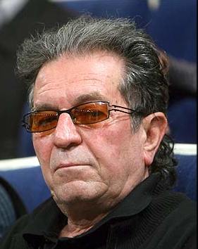 Классик иранского кино Дариюш Мехрджуи найден убитым Классик иранского кино Дариюш Мехрджуи найден убитым