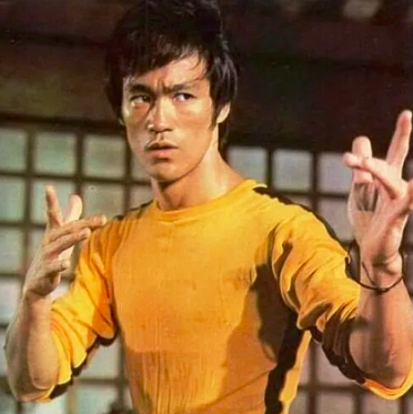 Брюса Ли в проекте Sony сыграет сын режиссера Энга Ли Брюса Ли в проекте Sony сыграет сын режиссера Энга Ли