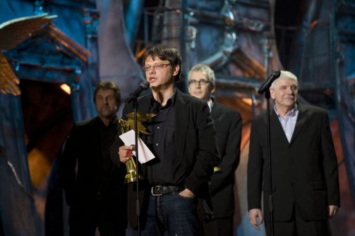 ЛУЧШИМ ИГРОВЫМ ФИЛЬМОМ была названа картина «СТИЛЯГИ» режиссер – Валерий Тодоровский