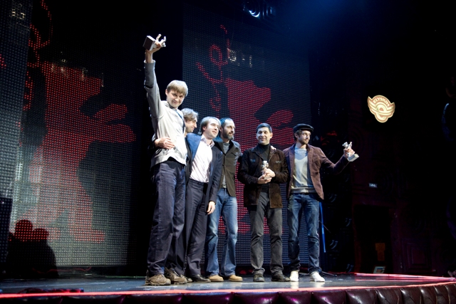 режиссер Алексей Попогребский, оператор Павел Костомаров, актеры Сергей Пускепалис и Григорий Добрыгин, продюсеры Роман Борисевич и Александр Кушаев