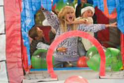 кадр из фильма "Четыре рождества"