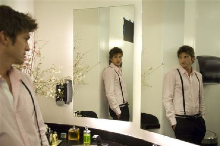 кадр из фильма "Бабник"