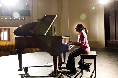 кадр из фильма "Слава"