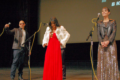 актеры Вин Дизель, Мишель Родригес, Джордана Брюстер