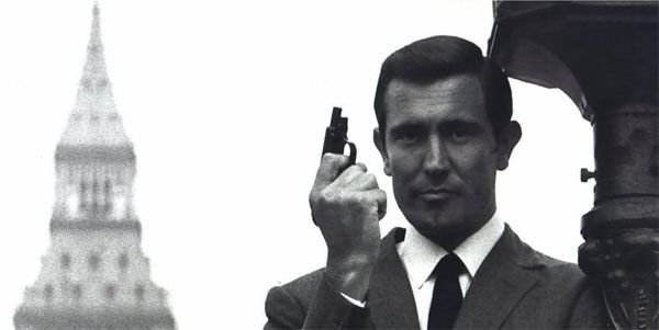 Джон Лэзенби