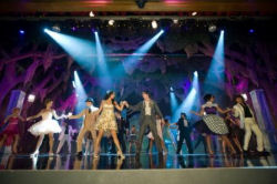 кадр из фильма "Классный мюзикл: Выпускной"