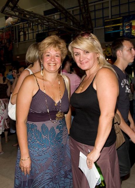 премьера фильма "Рыцарь дня" в Москве, Елена Лавренко (UMP), Инна Слаповская (Вест)