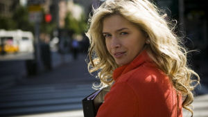 кадр из фильма "Любовь в большом городе", актриса Вера Брежнева