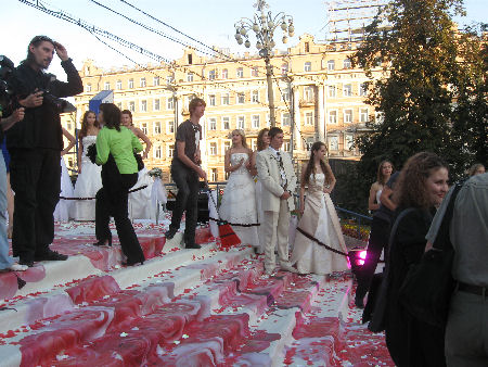 на премьере фильма "Невеста любой ценой"