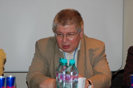 Ночь обожателей кино, киновед Кирилл Разлогов