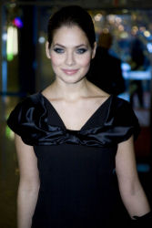 актриса Юлия Снигирь