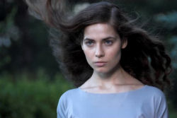 кадр из фильма "Обитаемый остров", актриса Юлия Снигирь