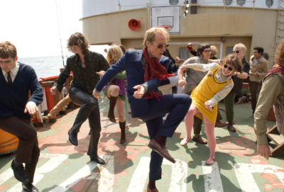 кадр из фильма "Рок-волна"