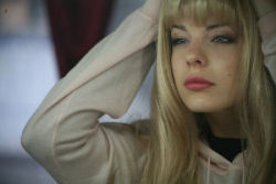 кадр из фильма "Скажи Лео", актриса Анна Старшенбаум