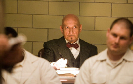 кадр из фильма "Остров проклятых"