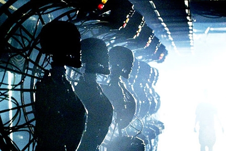 кадр из фильма "Терминатор: да придет спаситель"