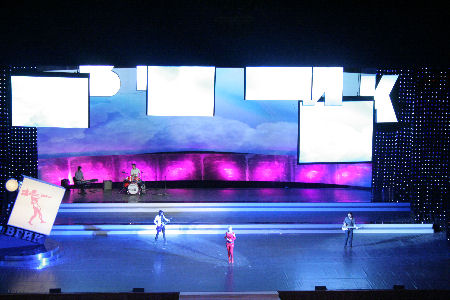 Торжественный вечер, посвященный празднованию 90-летия ВГИКа, выступление группы "Город 312"