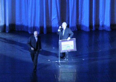 Торжественный вечер, посвященный празднованию 90-летия ВГИКа, режиссер Никита Михалков и ректор ВГИКа Владимир Малышев