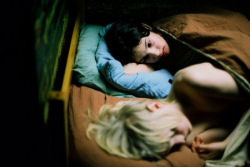 кадр из фильма "Впусти меня"