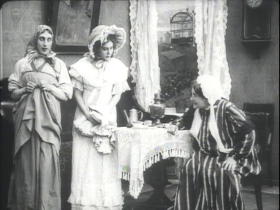 кадр из фильма &laquo;Домик в Коломне&raquo;