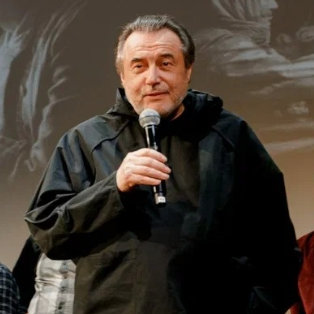 Алексей Учитель: «Я жил с идеей фильма о Шостаковиче около пяти лет» Алексей Учитель: «Я жил с идеей фильма о Шостаковиче около пяти лет»