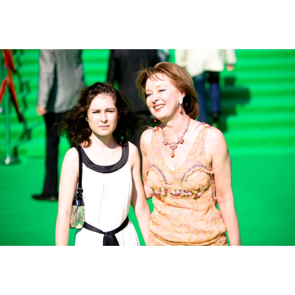 Дочь удовиченко. Дочь удовиченко. Дочь ларисы удовиченко сейчас. Дочь ларисы удовиченко. Дочь ларисы удовиченко.