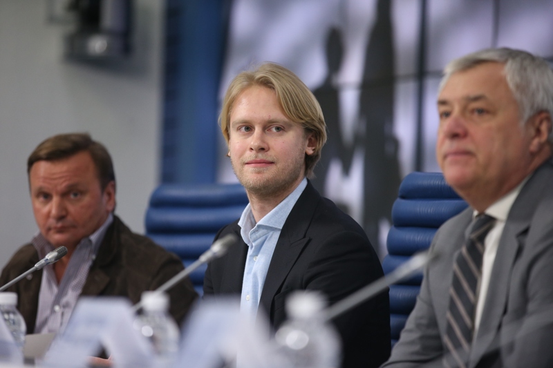 пресс-конференция официальной делегации российских кинематографистов, участвующих в работе 69-го Каннского международного кинофестиваля и кинорынка, Юрий Сапронов, Илья Стюарт, Вячеслав Тельнов