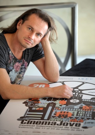 Фестиваль в Валенсии, где "Сибирь. Монамур" получила главный приз