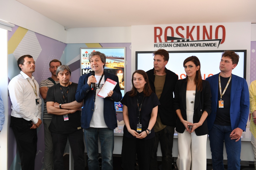 открытие Российского павильона на 71-м Каннском международном кинофестивале, Антон Долин презентует ежегодное англоязычное издание альманаха Искусство кино