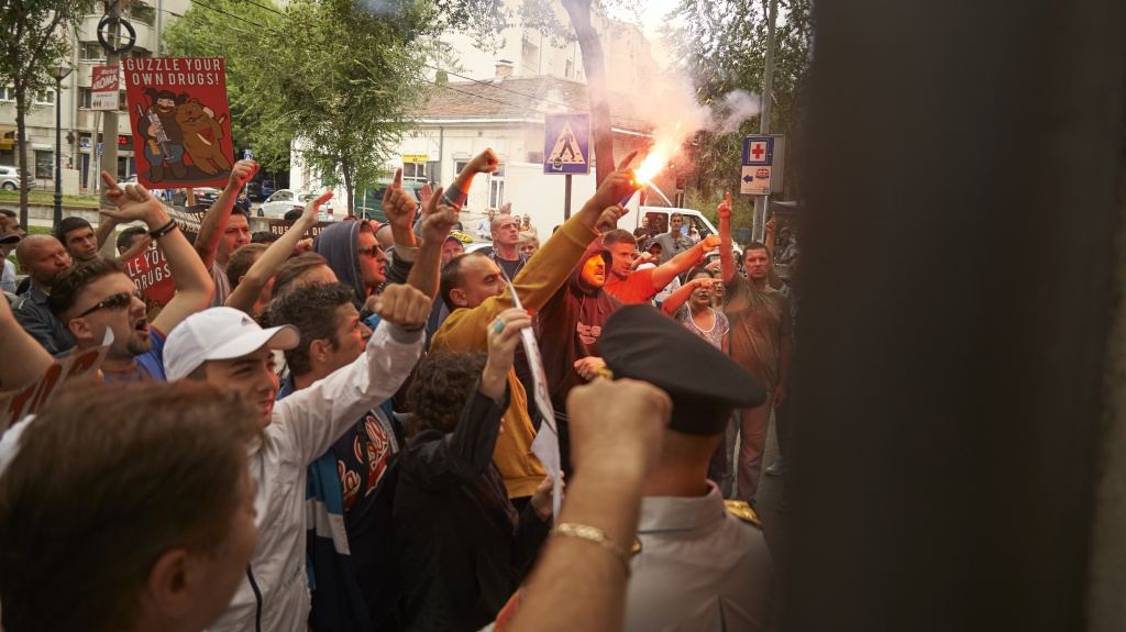 кадр из фильма Посольство