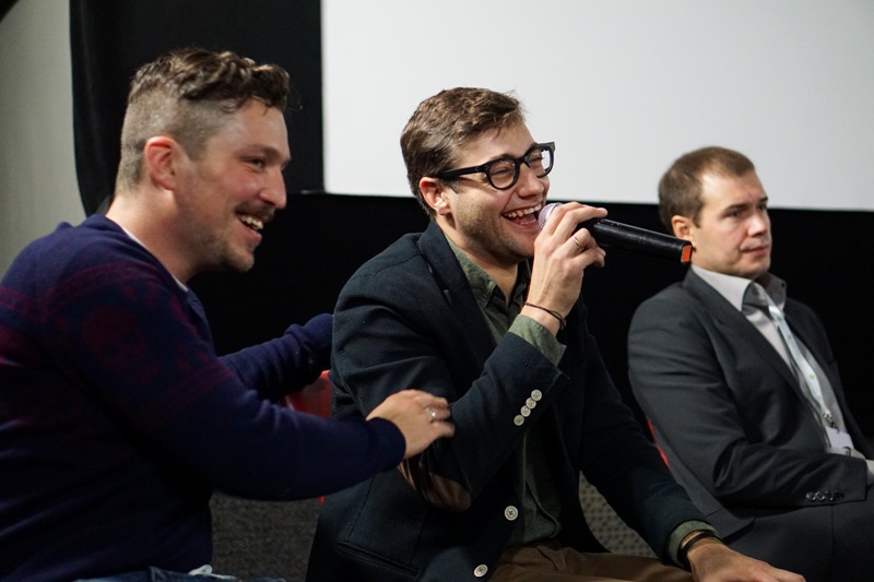 фестиваль "Восток & Запад. Классика и Авангард", круглый стол "Каким должно быть современное кино о войне: правдивым или глянцевым", режиссер Алексей Быстрицкий и актер Роман Полянский и актер и сценарист Ошомков