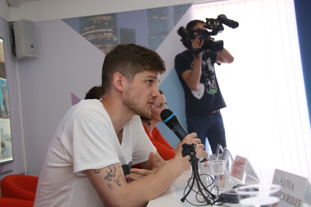 70 Каннский международный кинофестиваль, Российский павильон, пресс-конференция по фильму Теснота, режиссер Кантемир Балагов