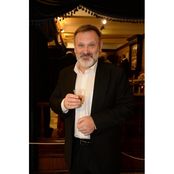 Петр орлов. Орел режиссер. Сергей орлов свадьба. Борис натанович стругацкий писатель фантаст. Орел режиссер.