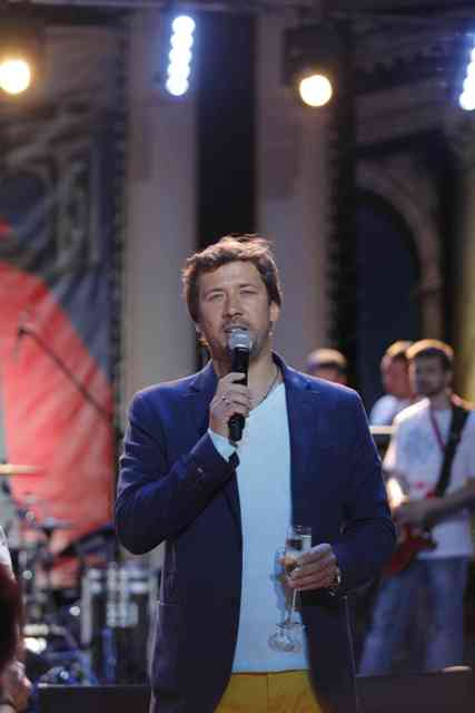 Открытие 94 Кинорынка, вечеринка компании Базелевс, актер Андрей Мерзликин