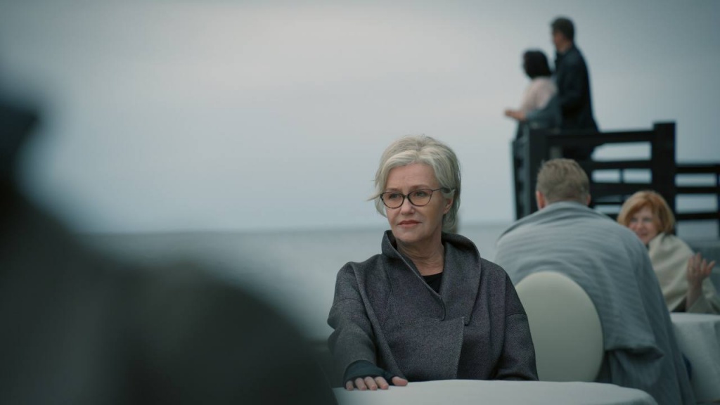 кадр из сериала Самка богомола