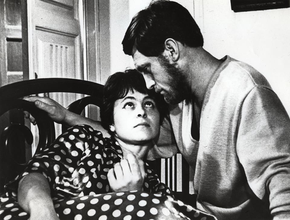 кадр из фильма Короткие встречи