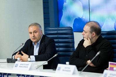 пресс-конференция, посвященная итогам Года российского кино, продюсеры Леонид Верещагин и Анатолий Максимов