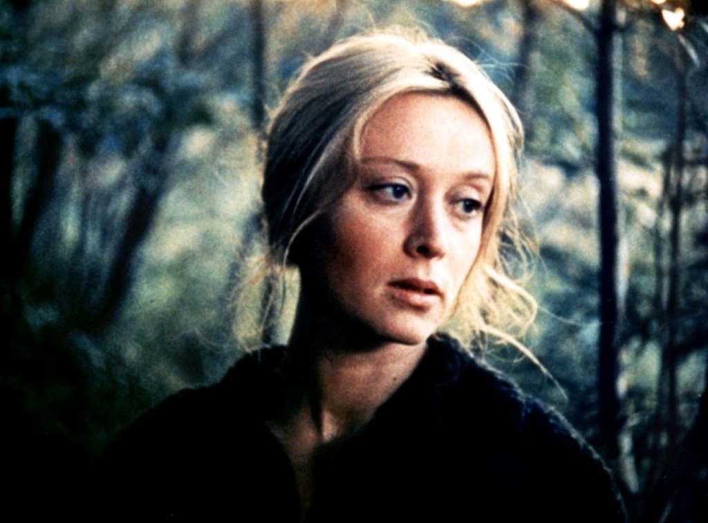 кадр из фильма Зеркало