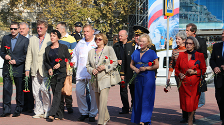 ХII международный фестиваль военного кино имени Ю.Н.Озерова, возложение цветов