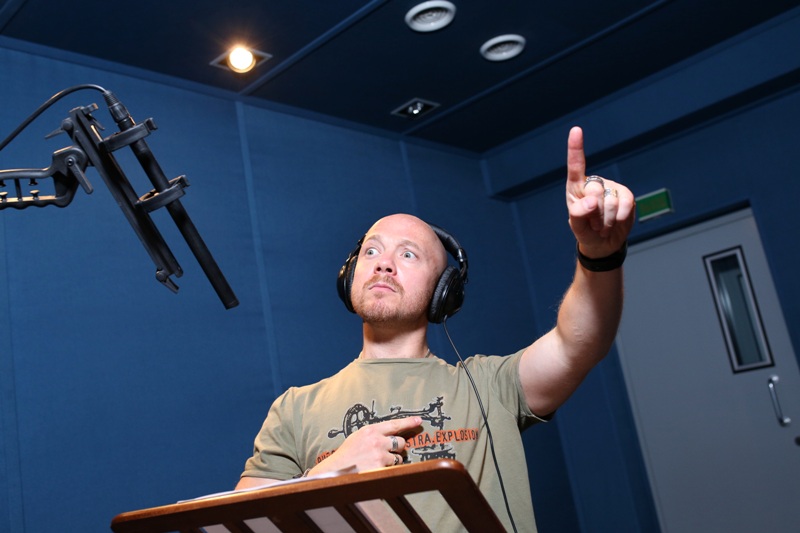 Евгений Стычкин на озвучании анимационного фильма "Крепость"