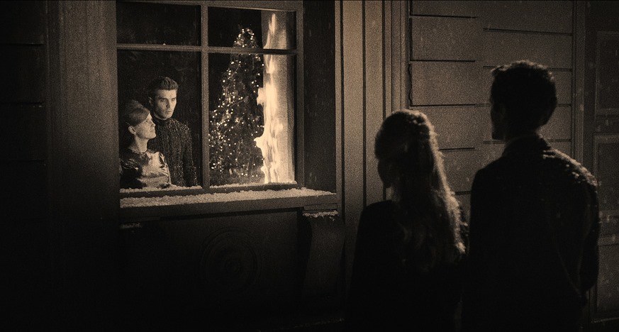 кадр из фильма Петербург. Только по любви