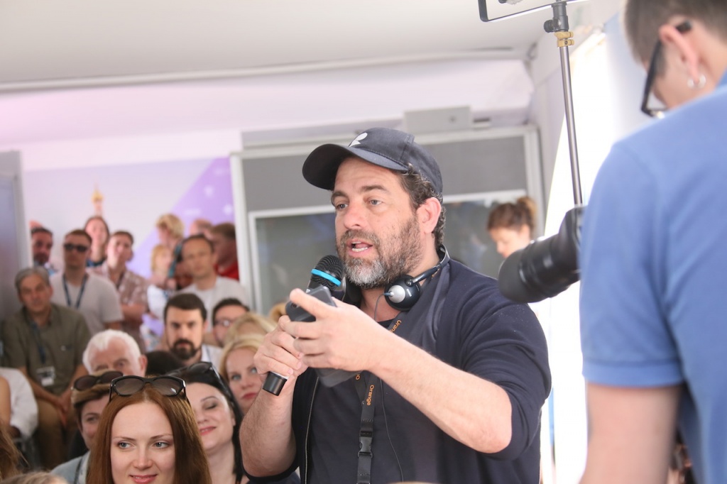 70 Каннский международный кинофестиваль, Российский павильон, презентация проекта Т-34, режиссер и продюсер Бретт Рэтнер