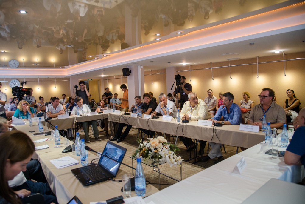 22 кинофестиваль "Окно в Европу", круглый стол "Копродукция: Пути выхода на мировые рынки" 22 кинофестиваль "Окно в Европу", круглый стол "Копродукция: Пути выхода на мировые рынки"