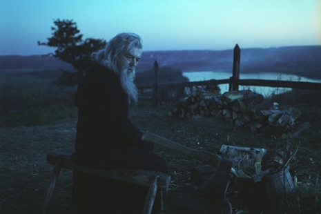 кадр из фильма "Отец Сергий"