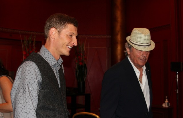 постер кадр из фильма "С новым годом, мамы"