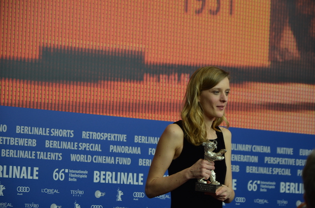Берлинале 2016, пресс-конференция победителей, Серебряный медведь за лучшую режиссеру, Миа Хансен-Лёве