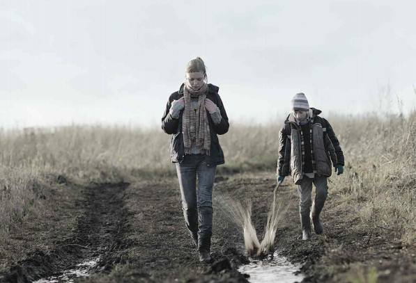 кадр из фильма Я здесь