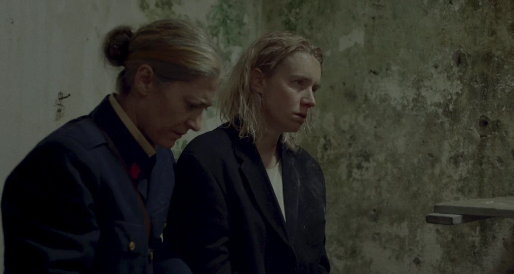 Кадр из фильма Гирокастра