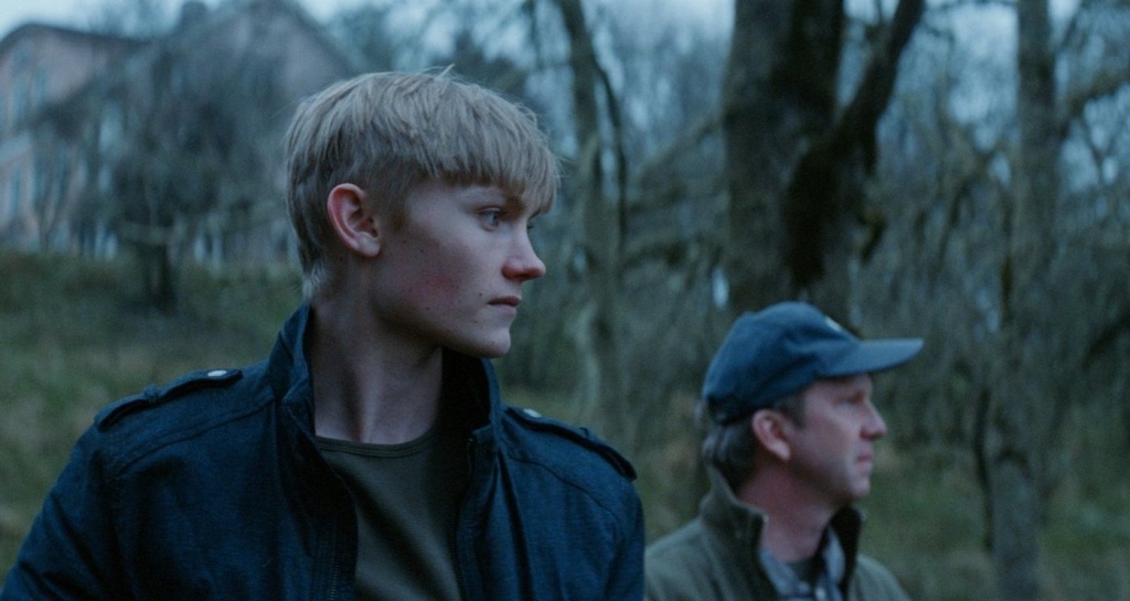 кадр из фильма Непрощенный