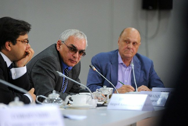 Совещание по вопросам развития отечественной кинематографии, Андрей Прошкин, Карен Шахназаров, Владимир Меньшов